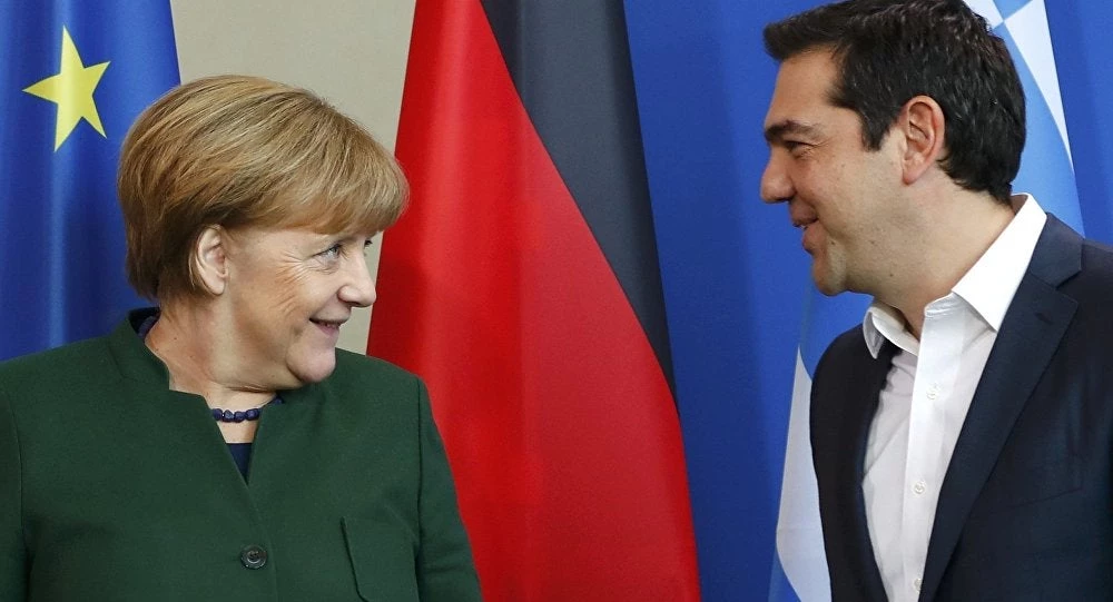 Ο Τσίπρας σώζει πολιτικά την Μέρκελ: Συφώνησε με τη Καγκελάριο επιστροφή των μεταναστών στην Ελλάδα – Τα δίνει όλα άνευ όρων